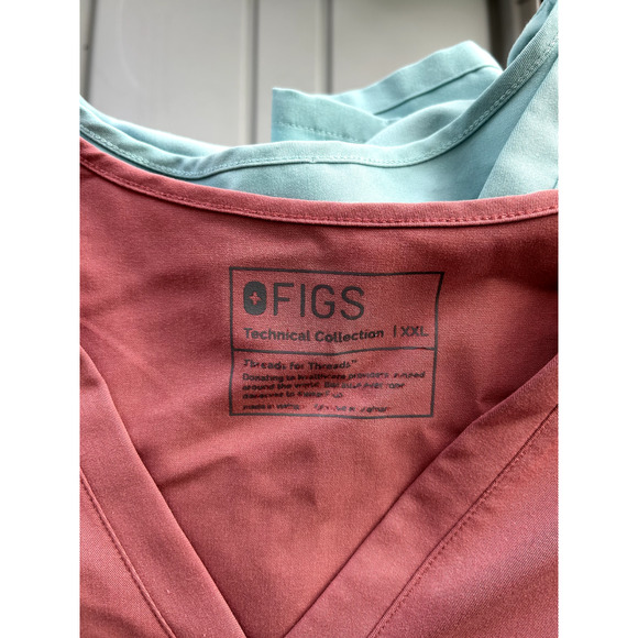 FIGS Casma Three-Pocket Mauve Women's Scrubs Tops XXL - Picture 3 of 5